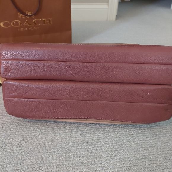 Coach Purse - unique! - Picture 9 of 16